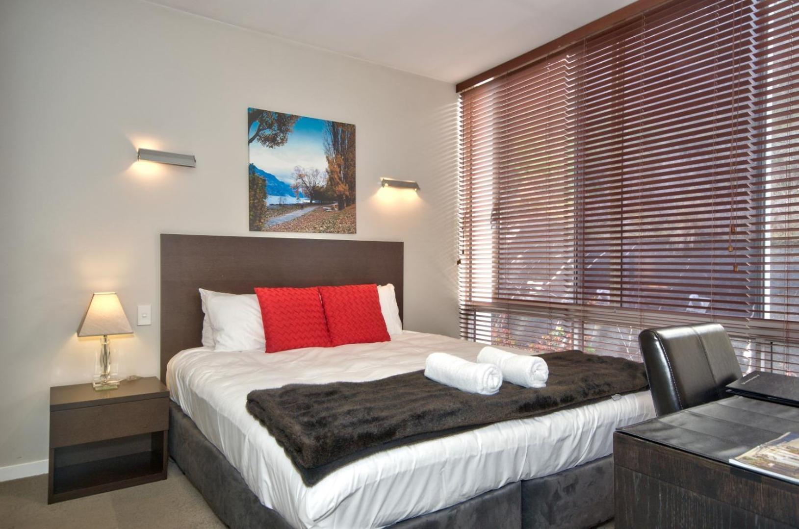 Pure Retreat Lake Views Queenstown Exterior foto