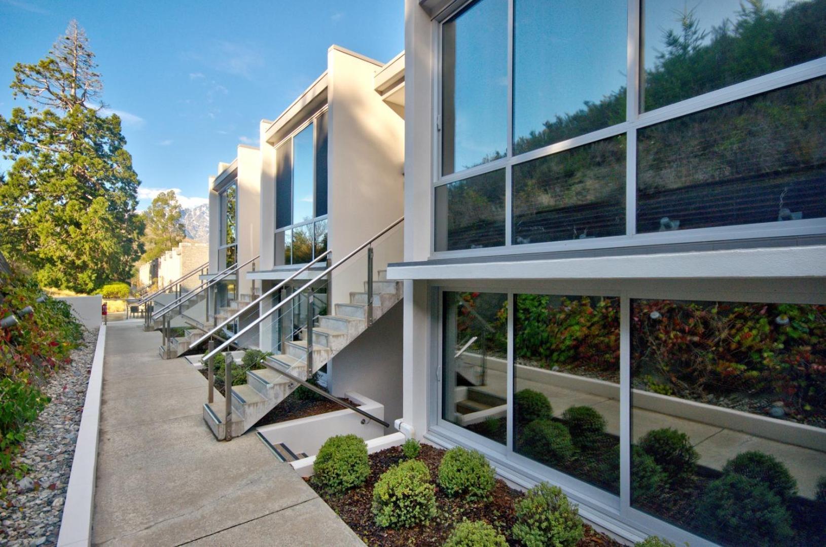 Pure Retreat Lake Views Queenstown Exterior foto